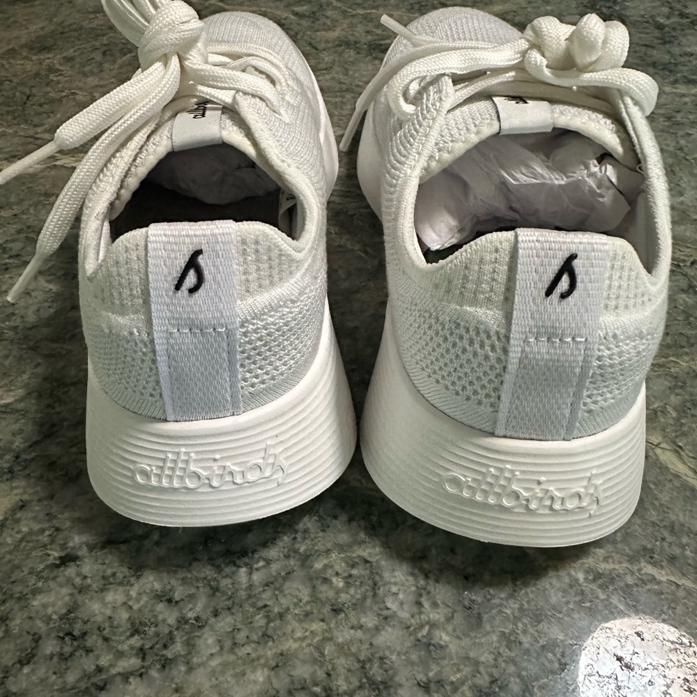 Allbirds women’s Tree Runner size 8 white new in box - Picture 8 of 12